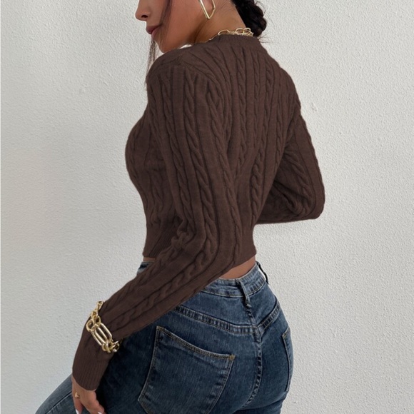 SHEIN Cropped Sweater - Picture 2 of 6
